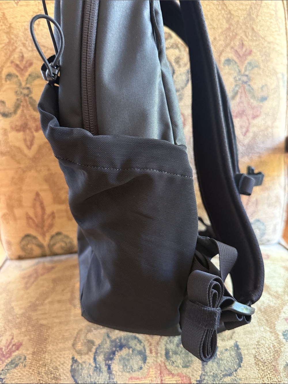 Arc'teryx Mantis 16 backpack (NWT) - Picture 3 of 6